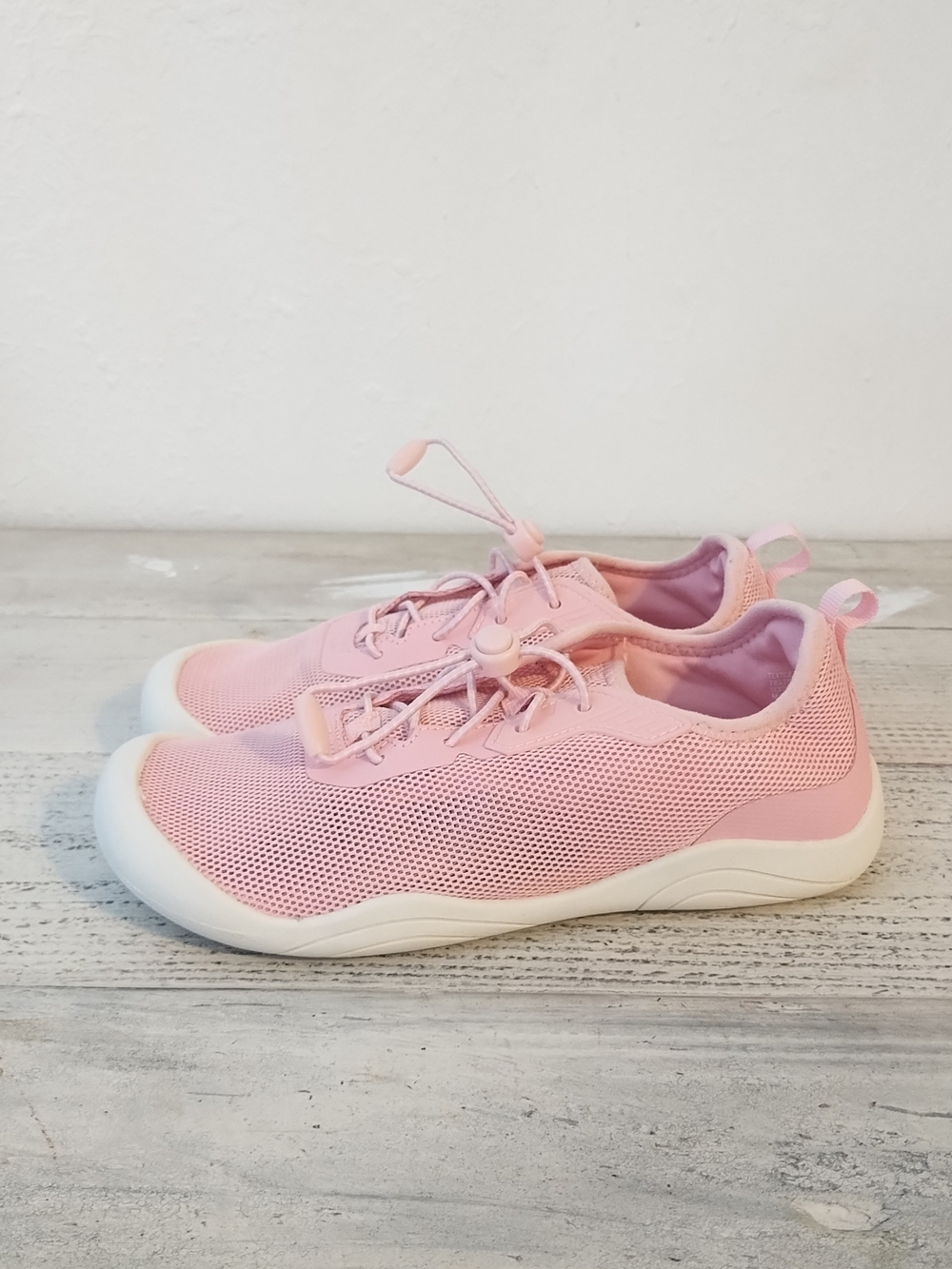 All in motion girls shoes size 3 very good condition